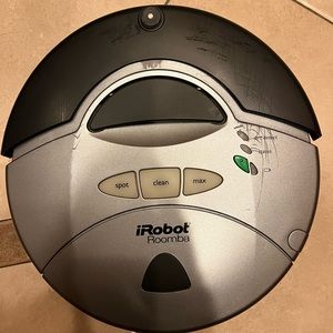 iRobot Roomba 415. Robotic vacuum in used and good condition